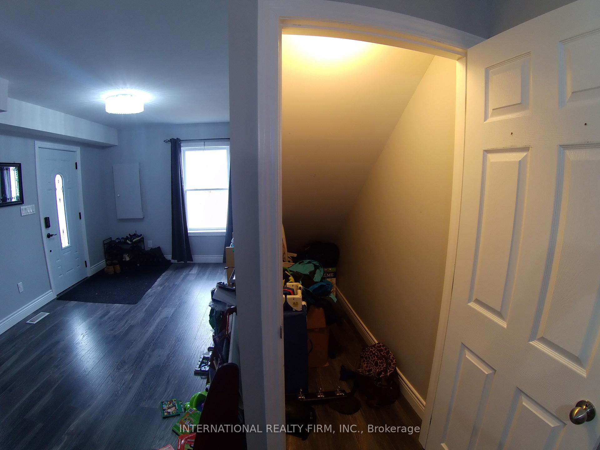 Photo 8 of 71 Everette Street N, Belleville, Belleville Ward — HOMEH