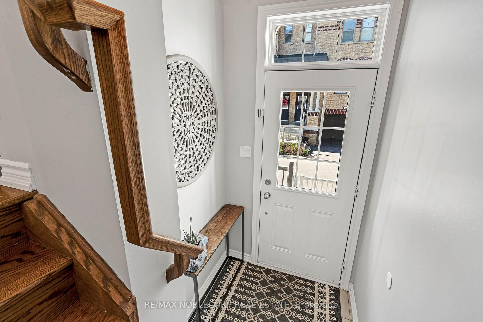 Photo 8 of Unit 45, 10 Porter Avenue W, Vaughan, West Woodbridge — HOMEH