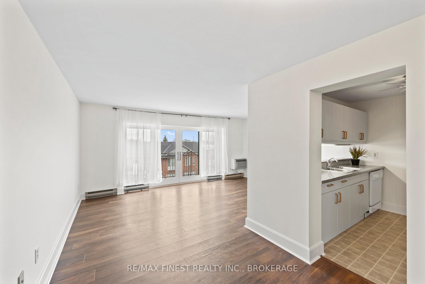 Photo 9 of Unit 303, 2 Bay Street, Kingston, East of Sir John A. Blvd — HOMEH