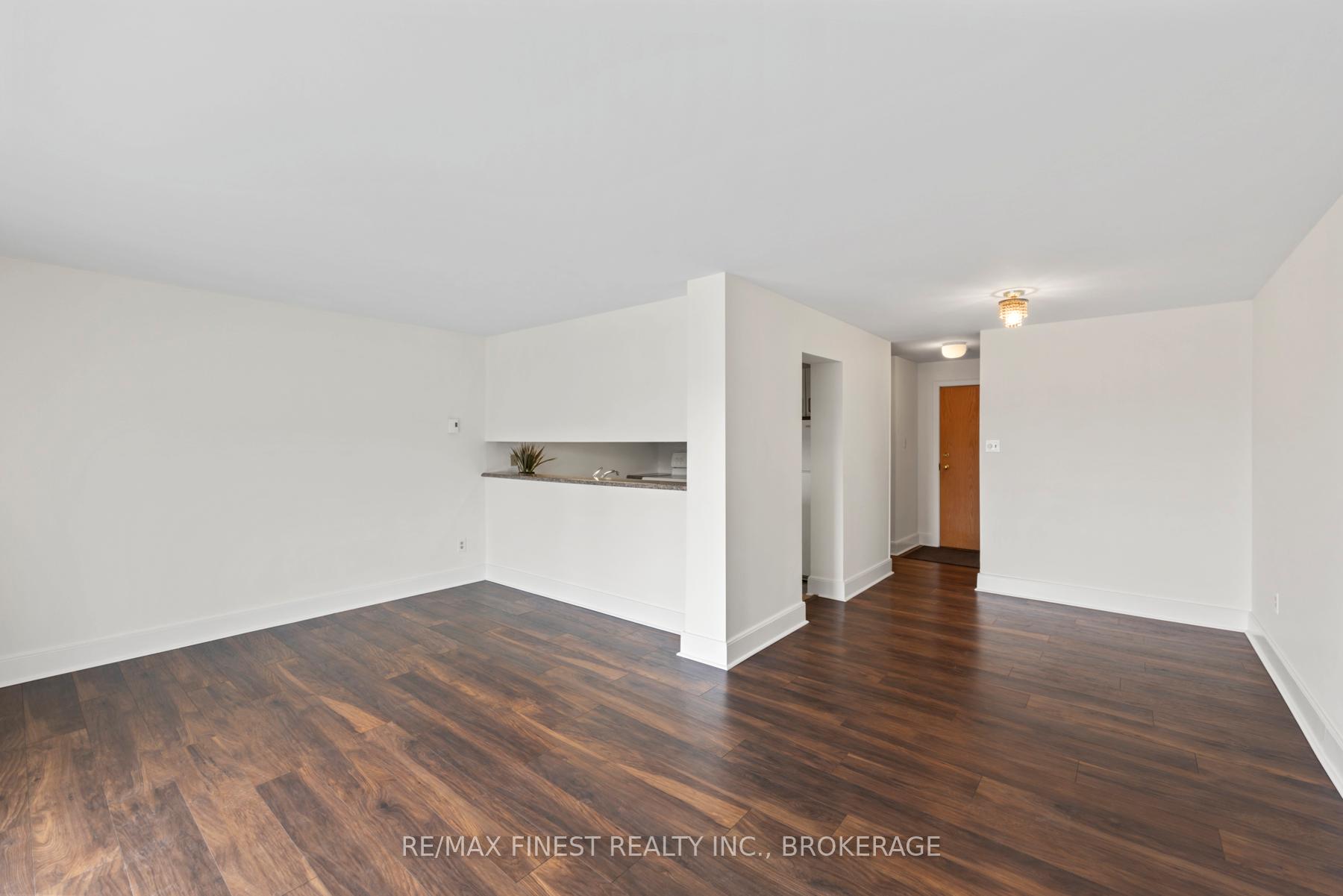 Photo 10 of Unit 303, 2 Bay Street, Kingston, East of Sir John A. Blvd — HOMEH