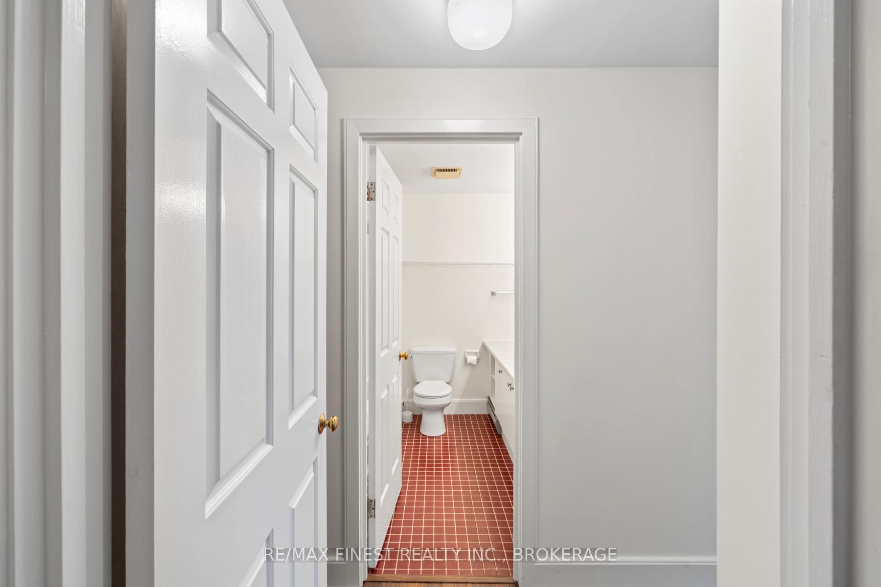 Photo 20 of Unit 303, 2 Bay Street, Kingston, East of Sir John A. Blvd — HOMEH