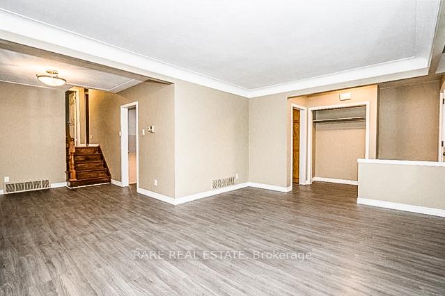 Photo 2 of 698 West 5th Street W, Hamilton, Yeoville — HOMEH