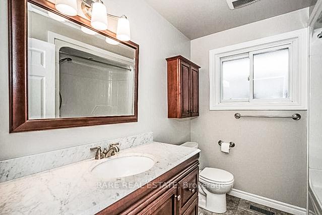 Photo 11 of 698 West 5th Street W, Hamilton, Yeoville — HOMEH