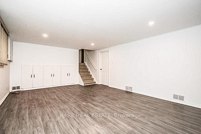 Photo 13 of 698 West 5th Street W, Hamilton, Yeoville — HOMEH