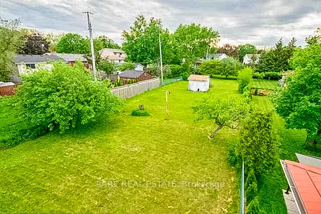 Photo 10 of 698 West 5th Street W, Hamilton, Yeoville — HOMEH