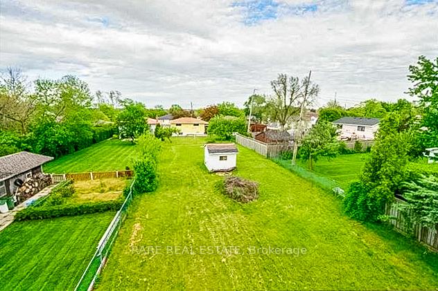 Photo 8 of 698 West 5th Street W, Hamilton, Yeoville — HOMEH
