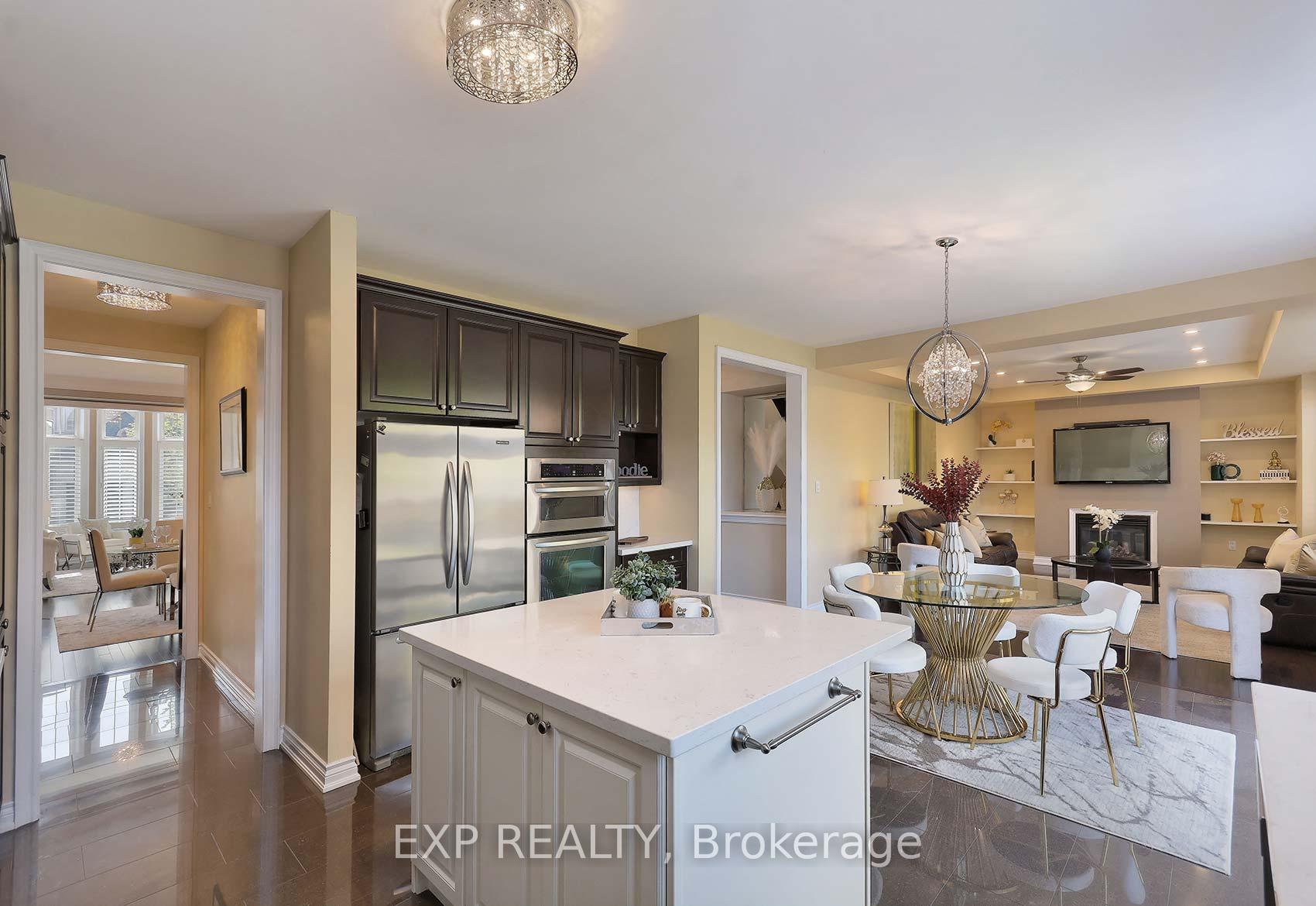 Photo 7 of 16 Chilliwack Grove, Brampton, Credit Valley — HOMEH