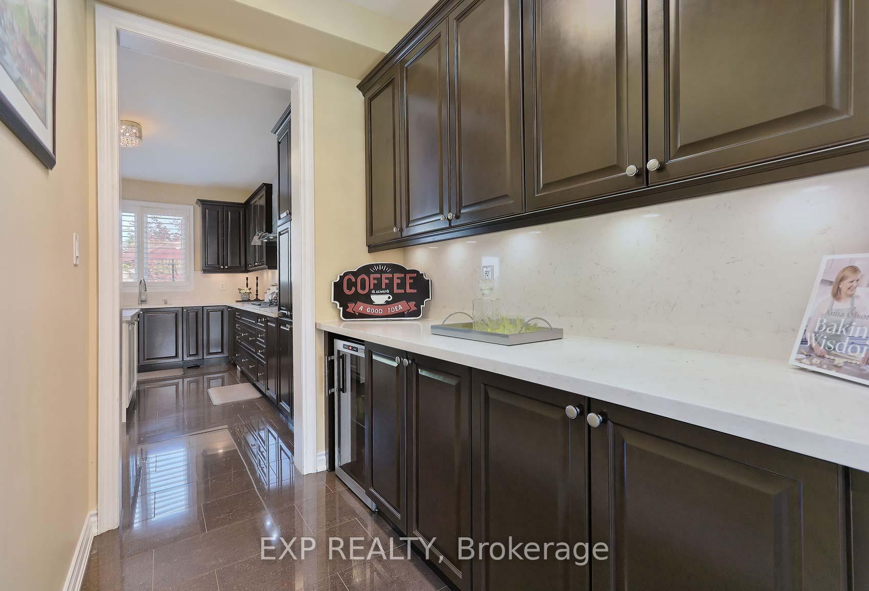Photo 8 of 16 Chilliwack Grove, Brampton, Credit Valley — HOMEH