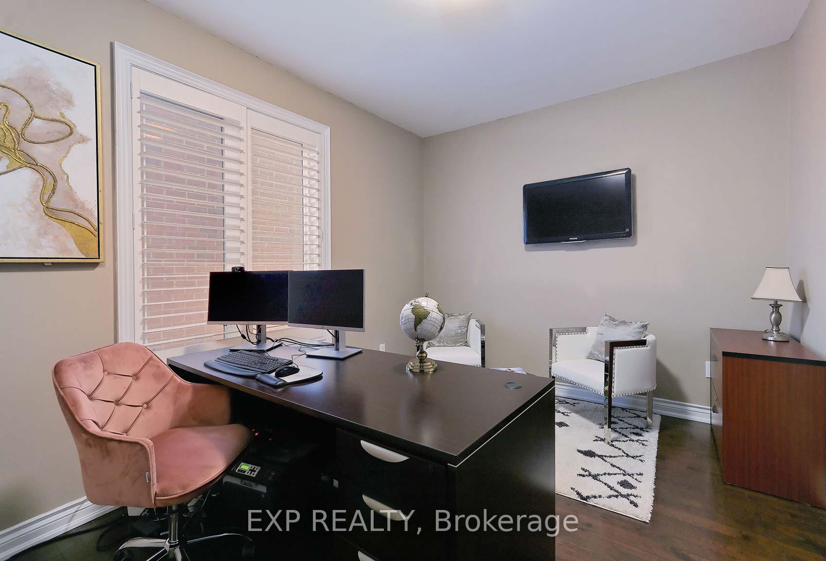 Photo 10 of 16 Chilliwack Grove, Brampton, Credit Valley — HOMEH
