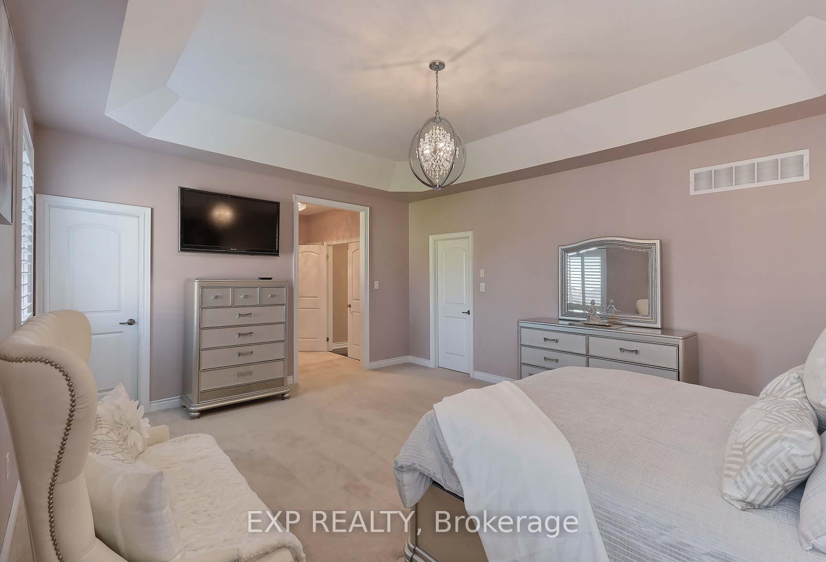 Photo 20 of 16 Chilliwack Grove, Brampton, Credit Valley — HOMEH