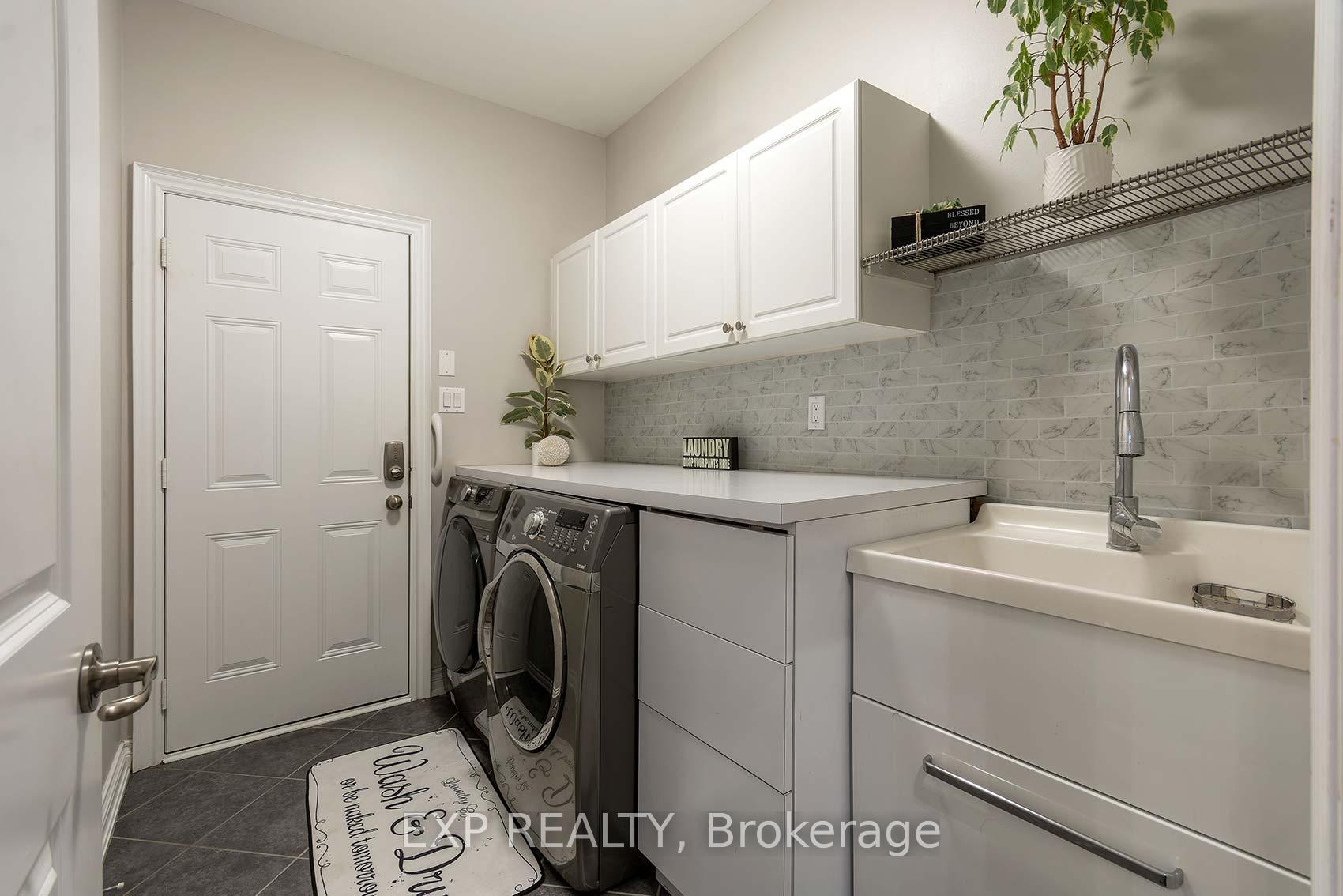 Photo 35 of 16 Chilliwack Grove, Brampton, Credit Valley — HOMEH