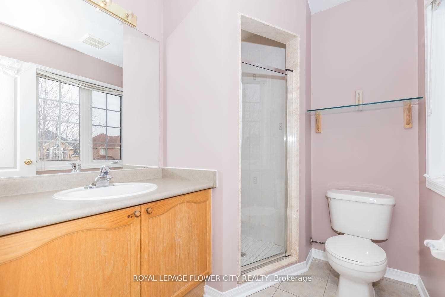 Photo 6 of 63 Orchid Drive, Brampton, Northwest Brampton — HOMEH