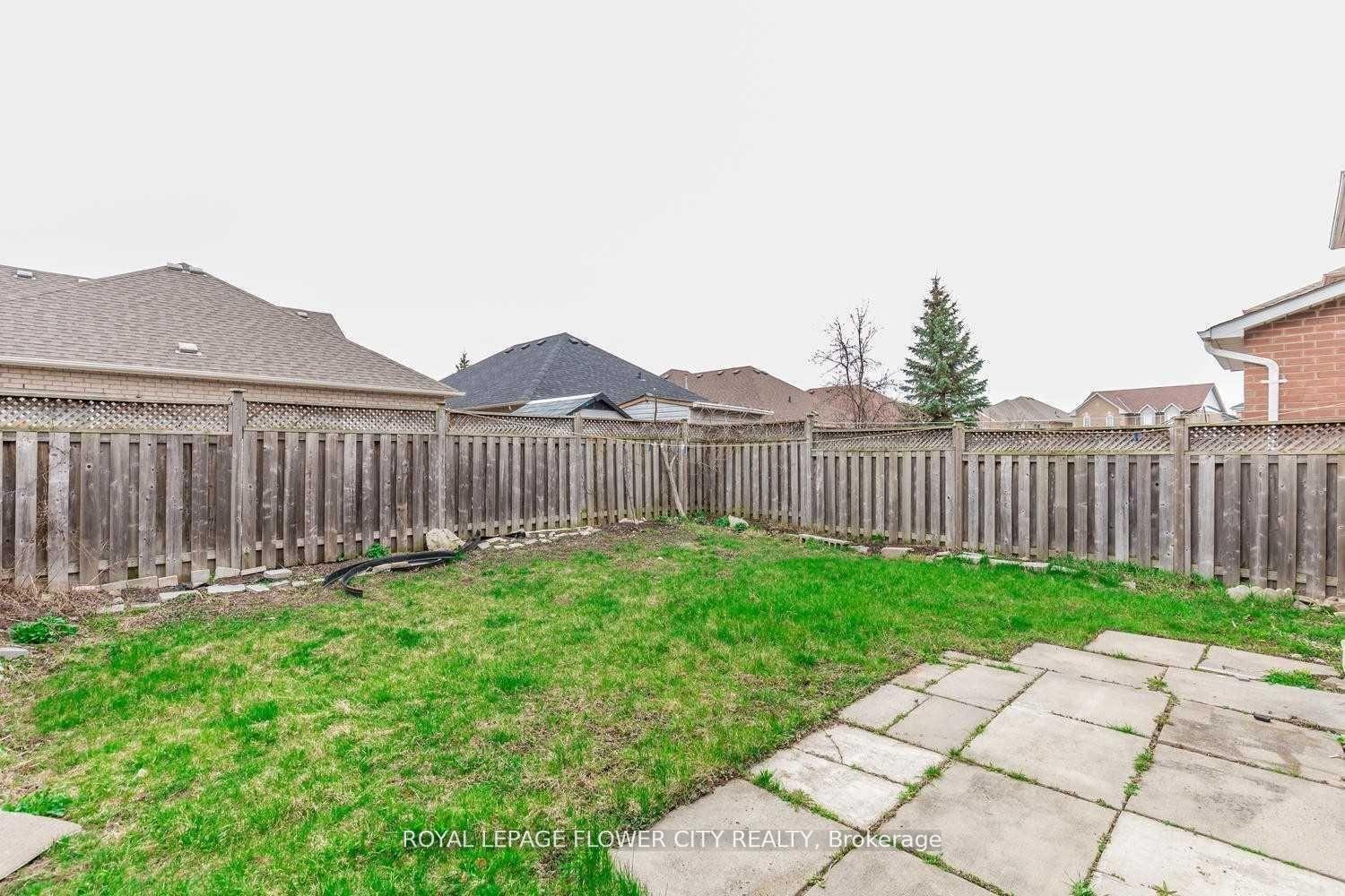 Photo 9 of 63 Orchid Drive, Brampton, Northwest Brampton — HOMEH