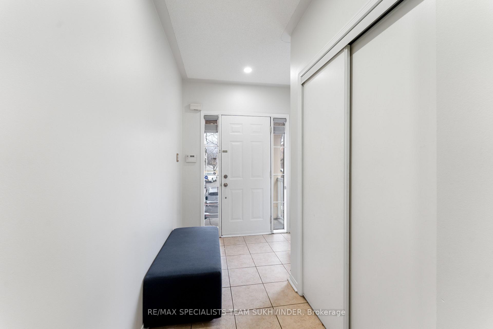 Photo 2 of 26 Seed Court, Brampton, Fletcher's Creek Village — HOMEH