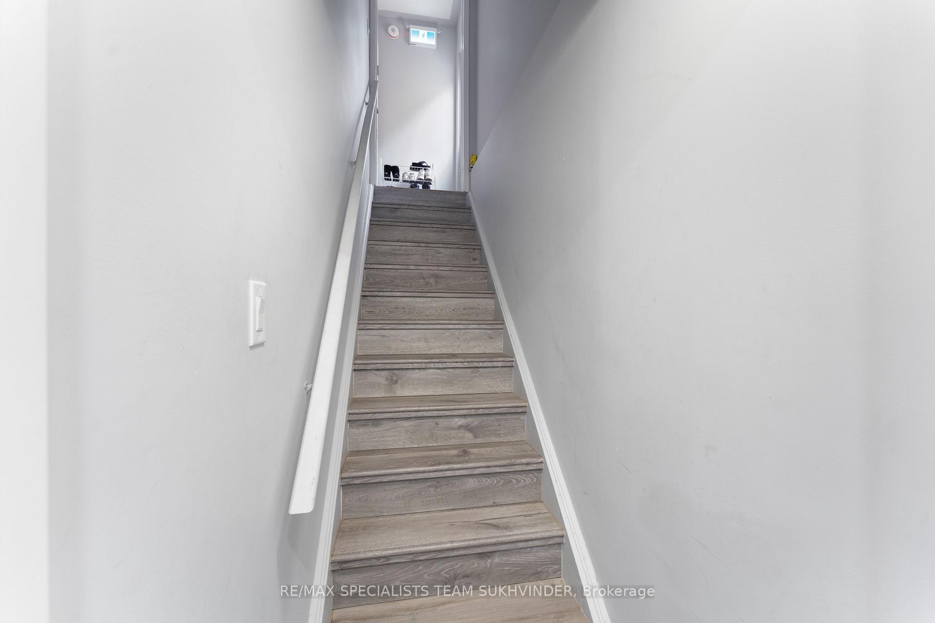 Photo 19 of 26 Seed Court, Brampton, Fletcher's Creek Village — HOMEH
