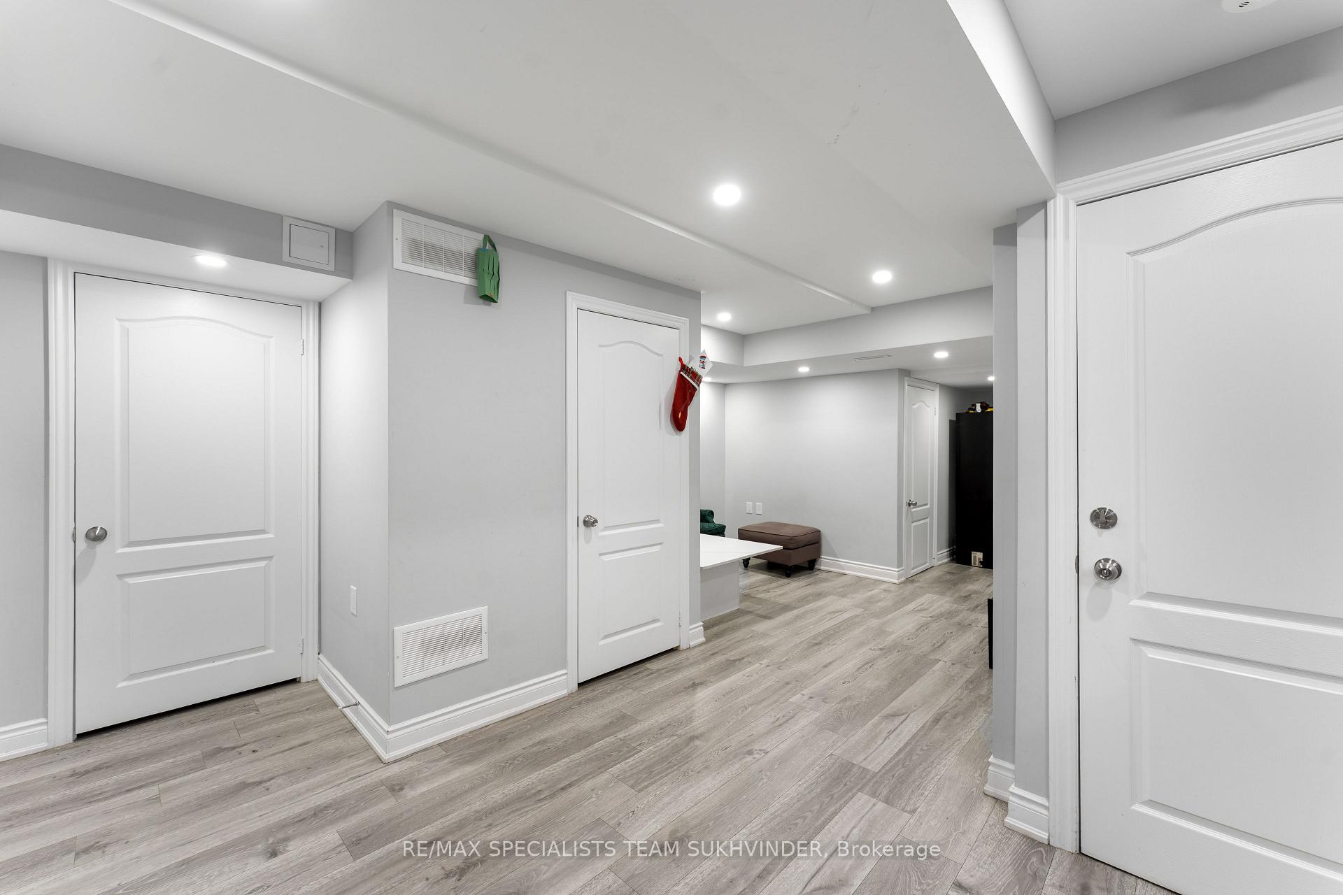 Photo 27 of 26 Seed Court, Brampton, Fletcher's Creek Village — HOMEH