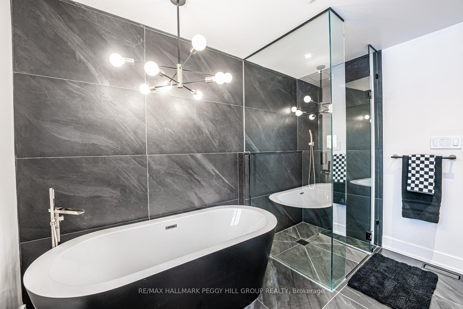 Photo 20 of 18 Dickson Road, Collingwood — HOMEH
