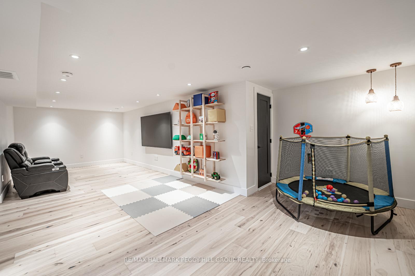 Photo 11 of 18 Dickson Road, Collingwood — HOMEH
