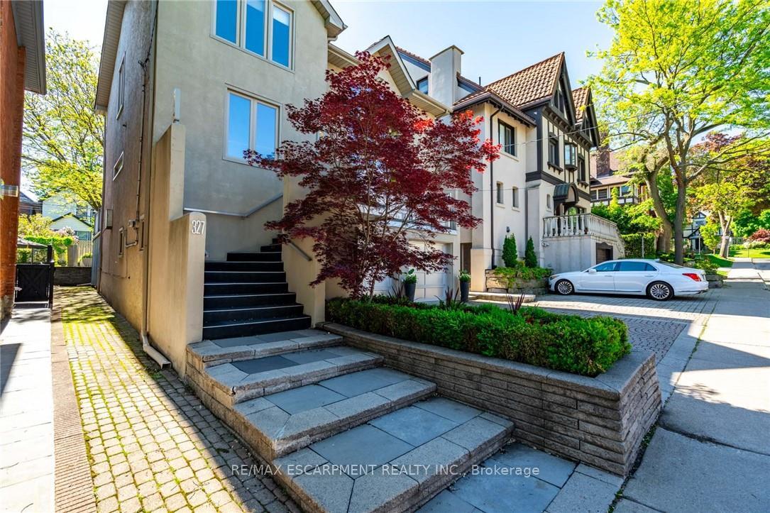 Photo 5 of 327 Caroline Street S, Hamilton, Durand — HOMEH