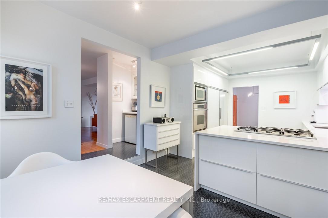 Photo 30 of 327 Caroline Street S, Hamilton, Durand — HOMEH