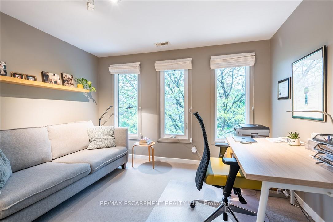 Photo 44 of 327 Caroline Street S, Hamilton, Durand — HOMEH