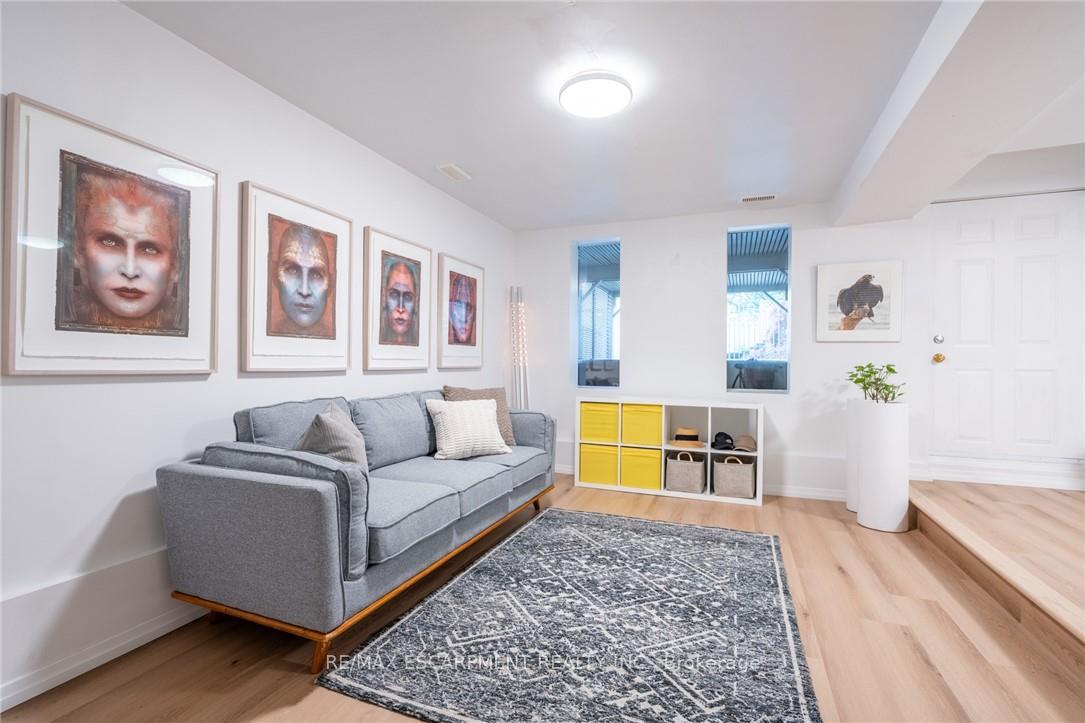 Photo 45 of 327 Caroline Street S, Hamilton, Durand — HOMEH