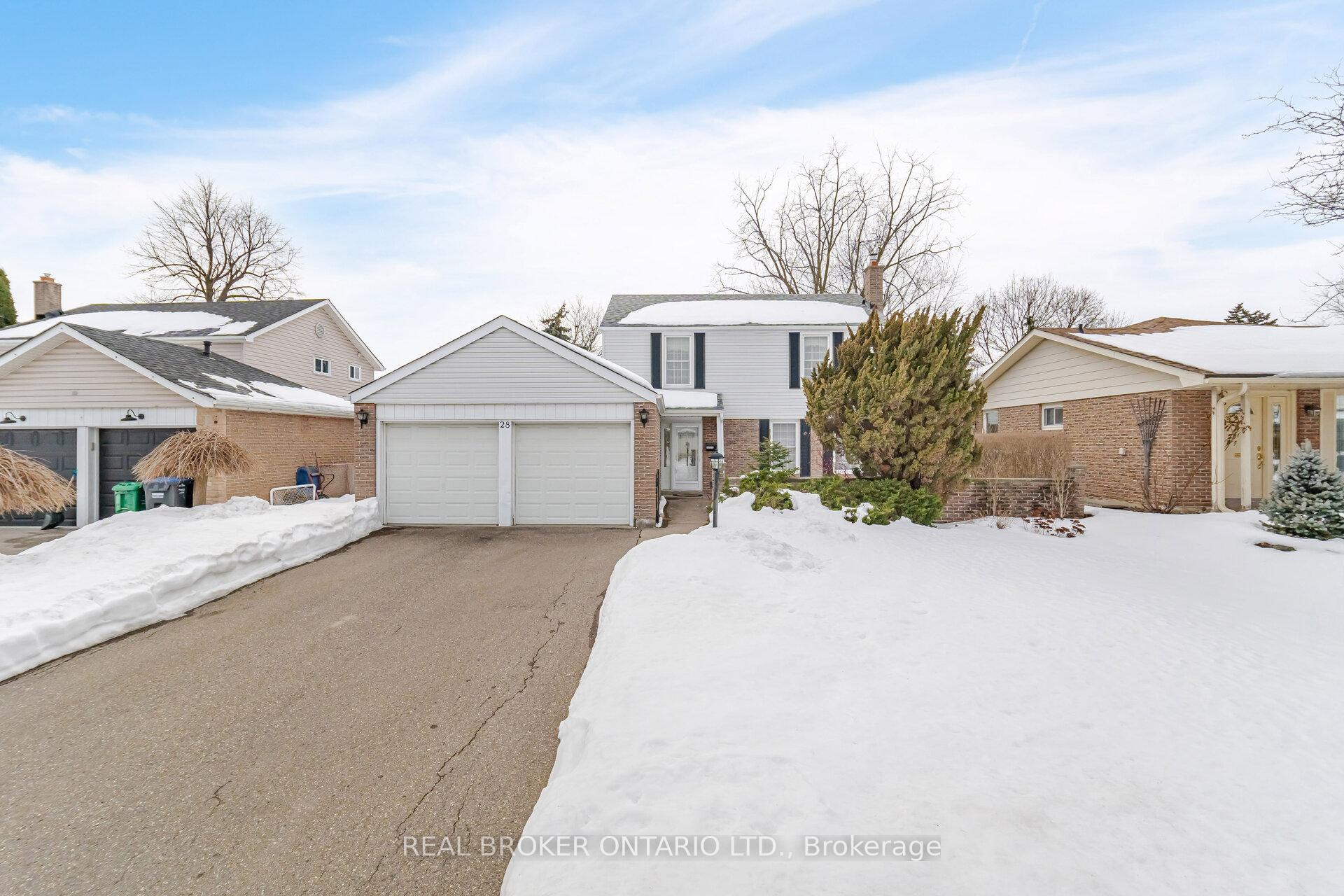 Photo 2 of 28 Parkview Place, Brampton, Brampton East — HOMEH