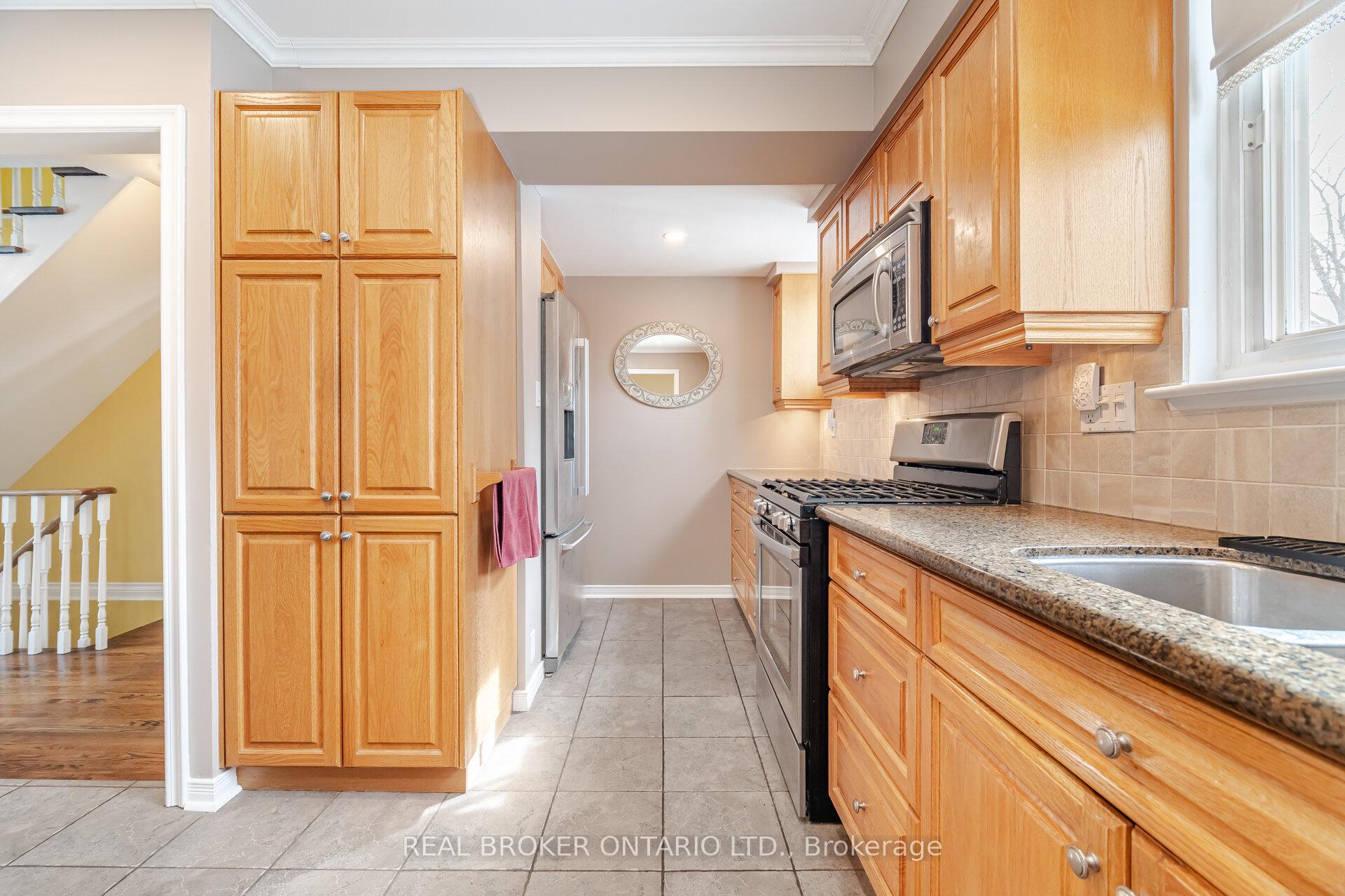 Photo 30 of 28 Parkview Place, Brampton, Brampton East — HOMEH