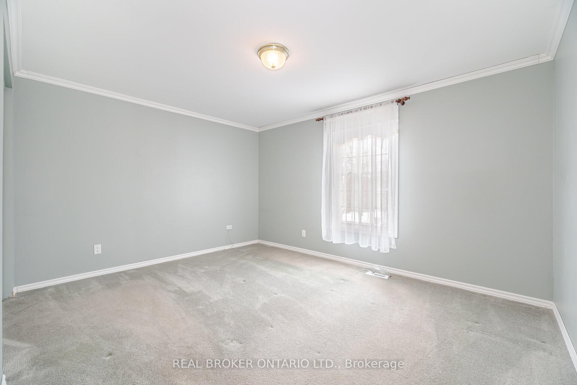 Photo 17 of 28 Parkview Place, Brampton, Brampton East — HOMEH
