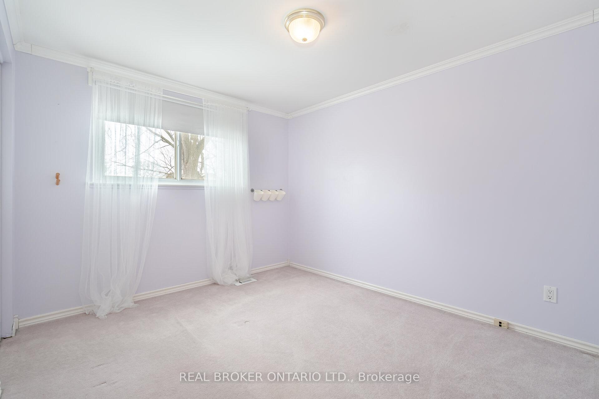 Photo 21 of 28 Parkview Place, Brampton, Brampton East — HOMEH
