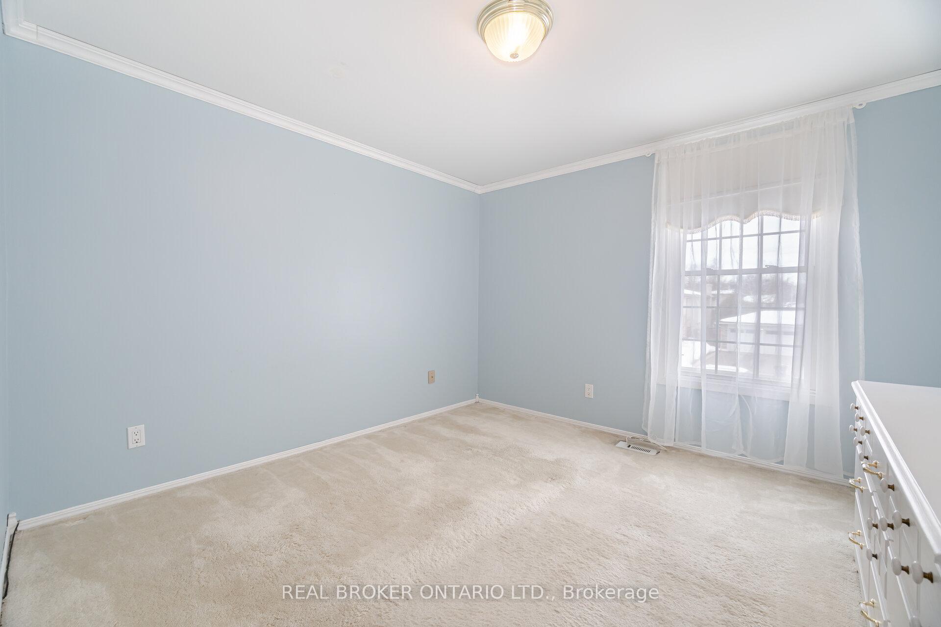 Photo 25 of 28 Parkview Place, Brampton, Brampton East — HOMEH