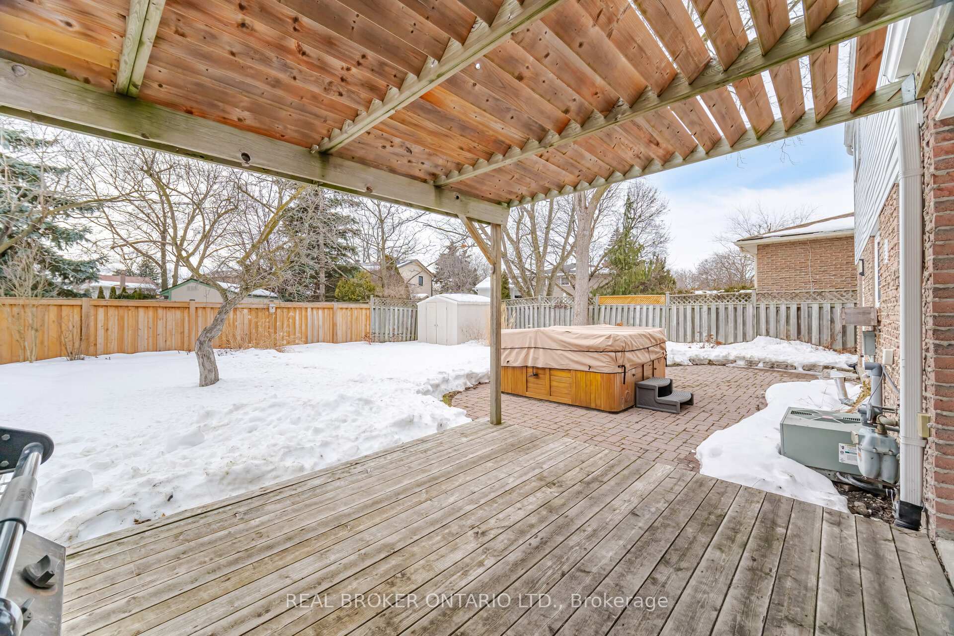 Photo 38 of 28 Parkview Place, Brampton, Brampton East — HOMEH