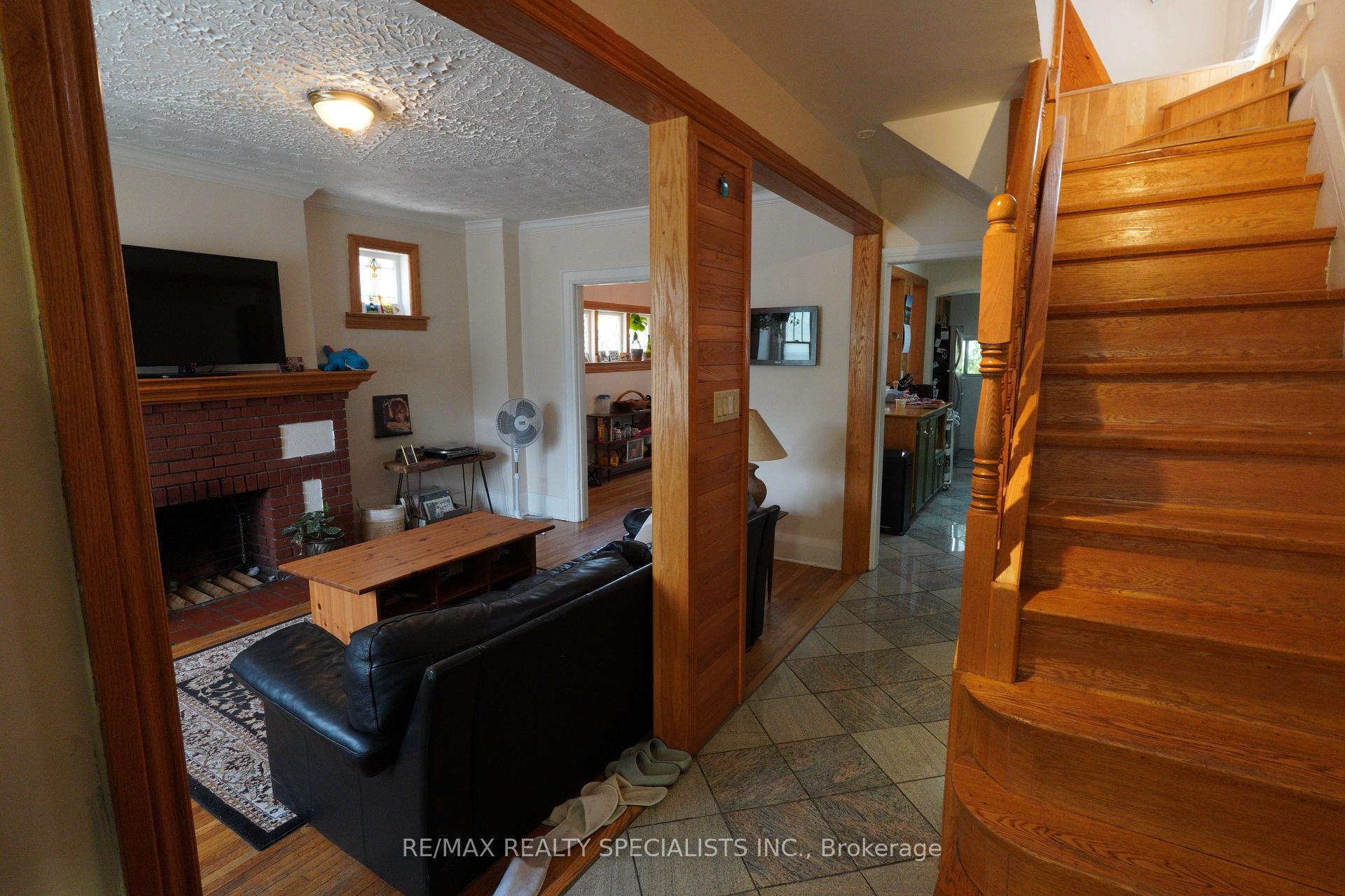 Photo 13 of 201 Oakwood Avenue, Toronto, Oakwood Village — HOMEH