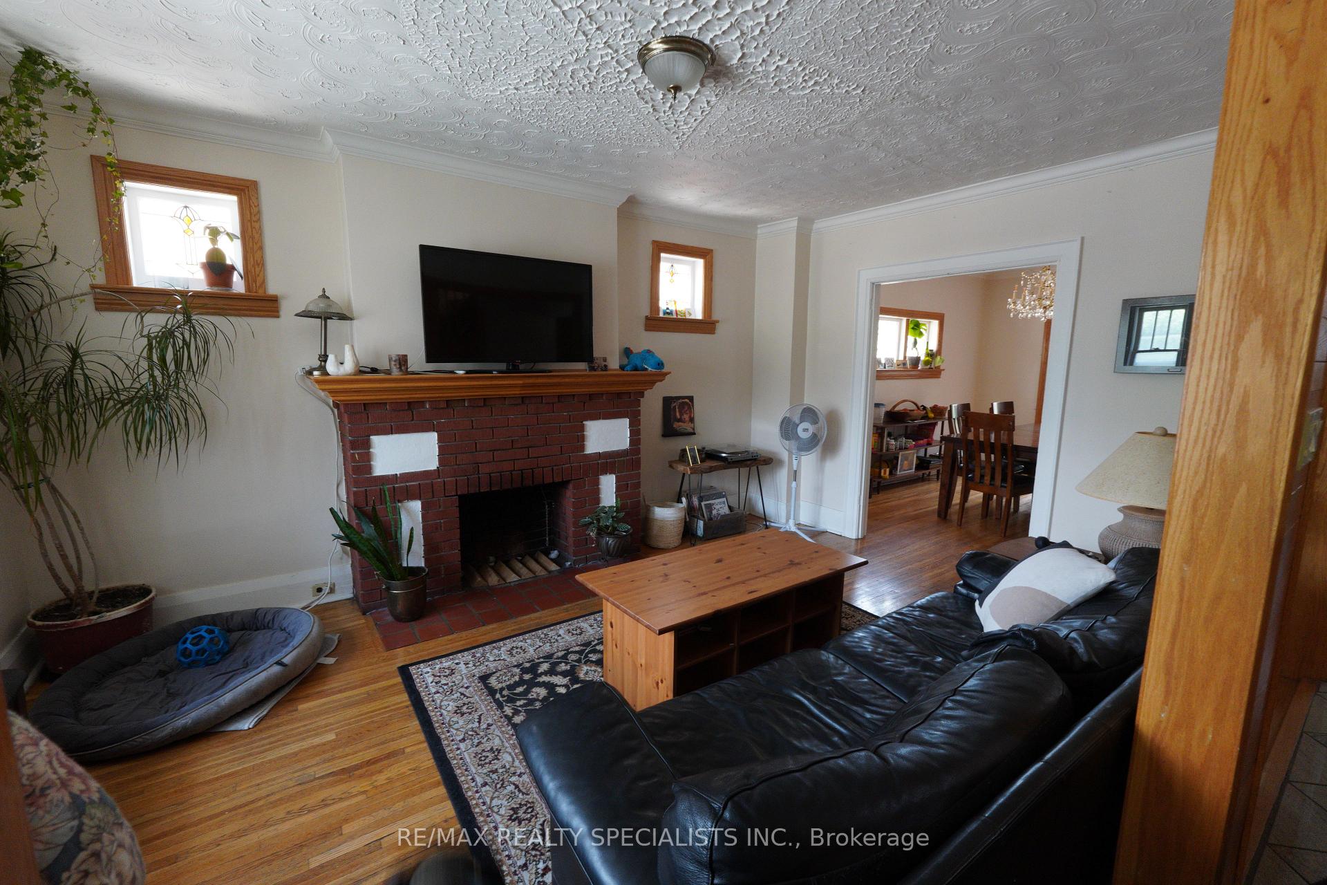 Photo 5 of 201 Oakwood Avenue, Toronto, Oakwood Village — HOMEH