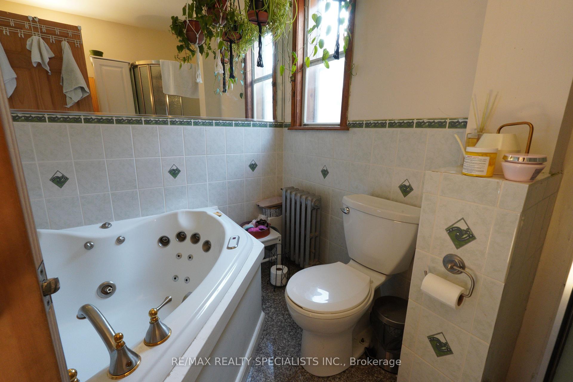 Photo 18 of 201 Oakwood Avenue, Toronto, Oakwood Village — HOMEH