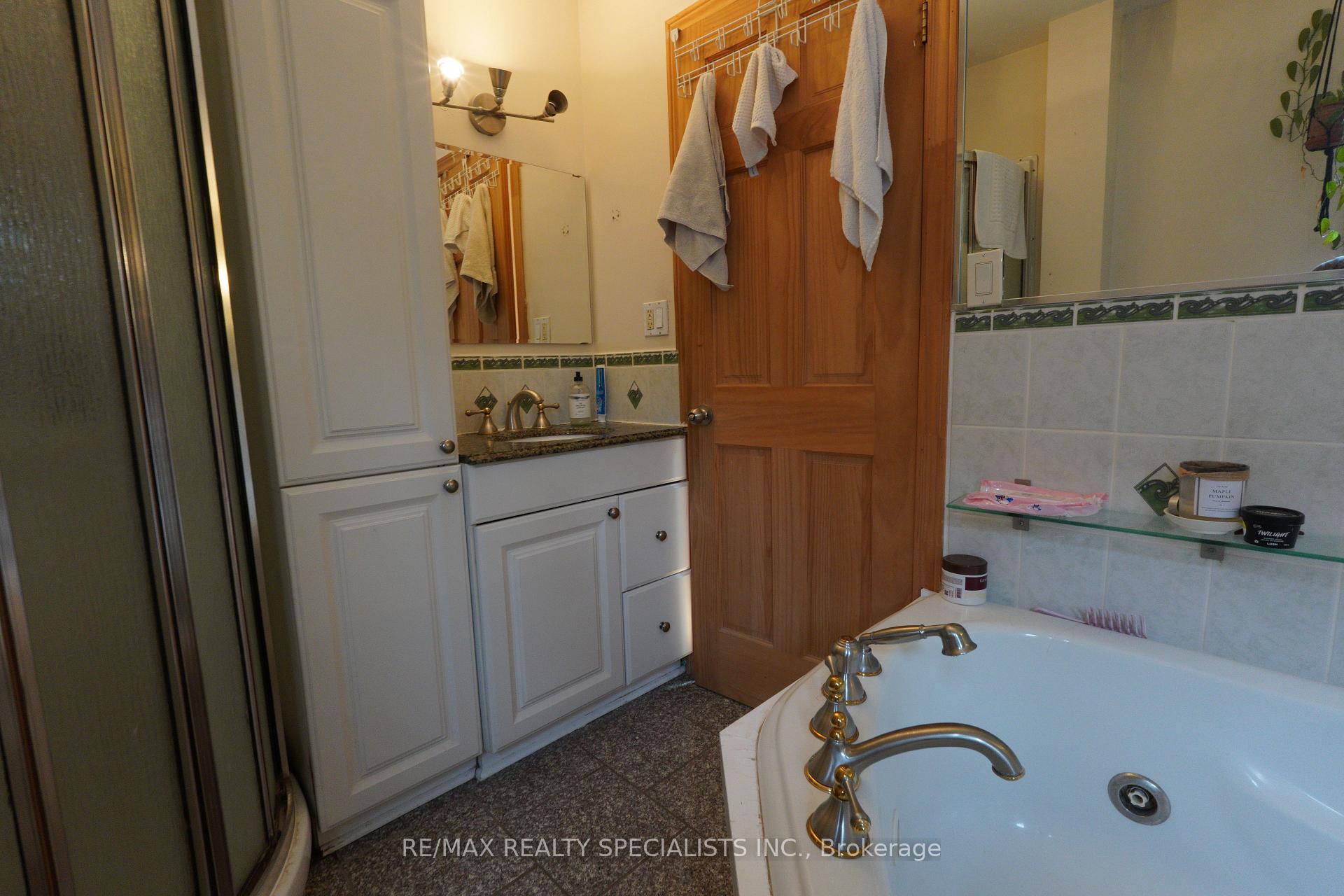 Photo 3 of 201 Oakwood Avenue, Toronto, Oakwood Village — HOMEH