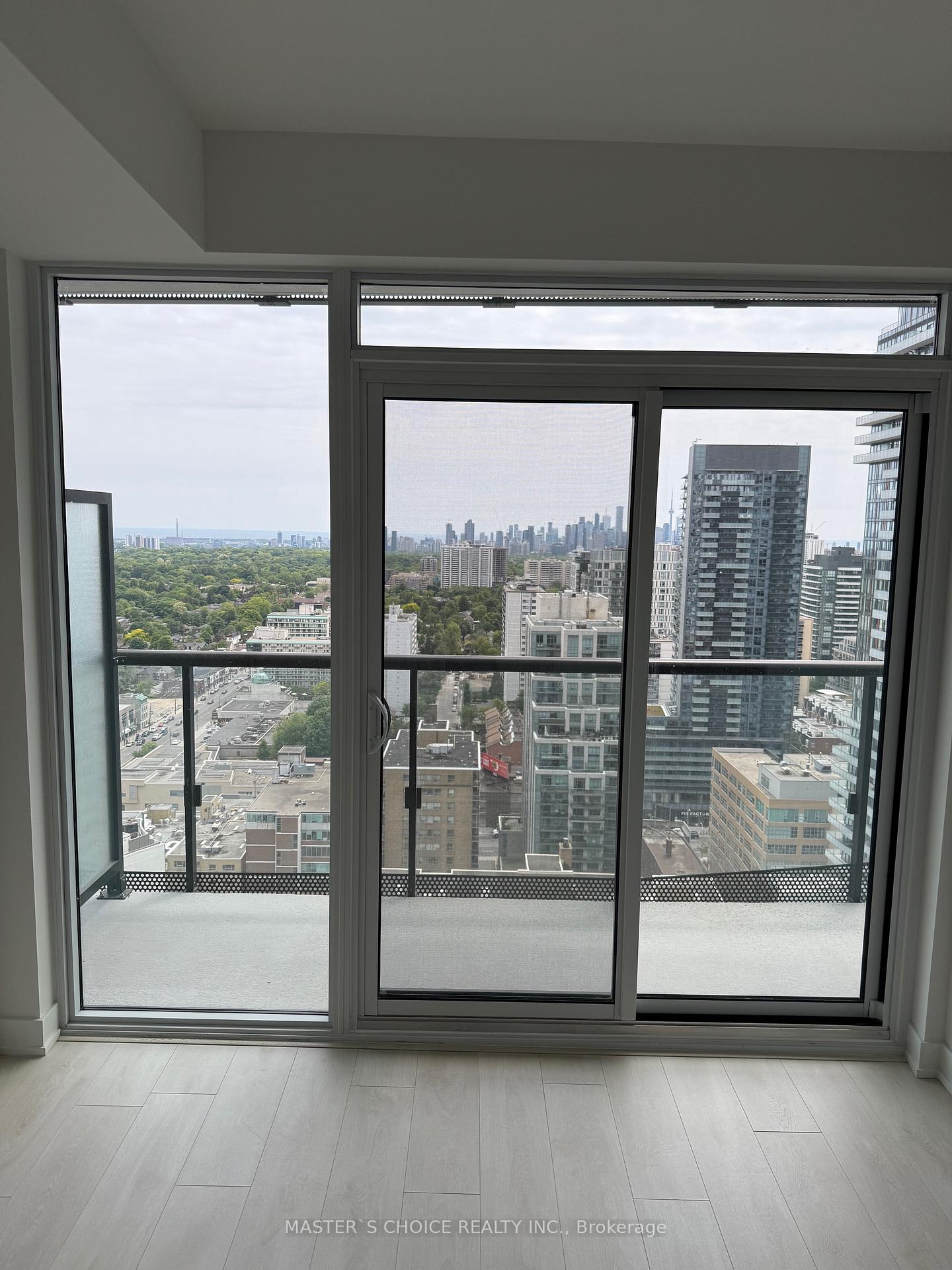 Photo 3 of Unit 2801, 127 Broadway Avenue, Toronto, Mount Pleasant West — HOMEH