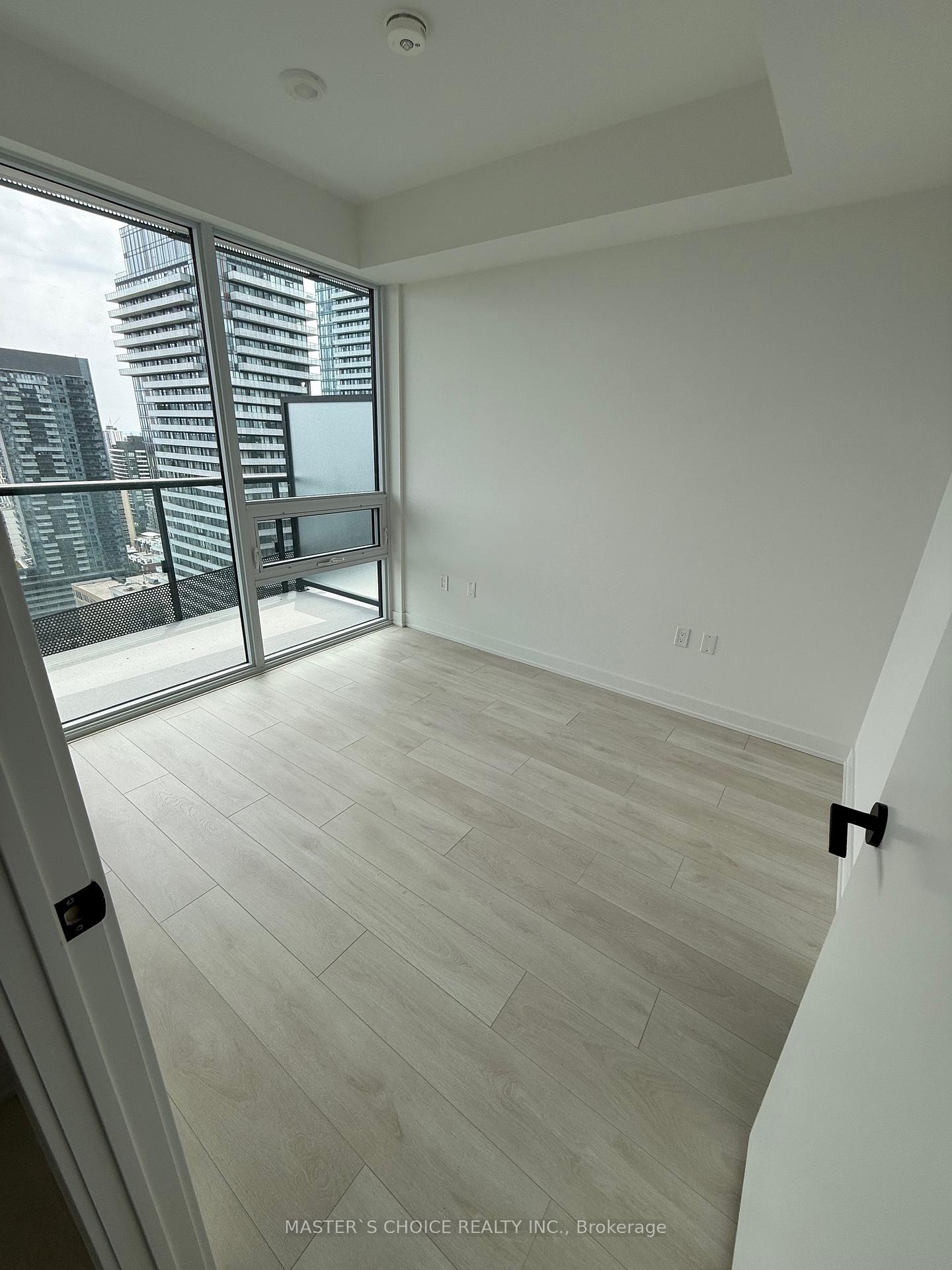 Photo 7 of Unit 2801, 127 Broadway Avenue, Toronto, Mount Pleasant West — HOMEH