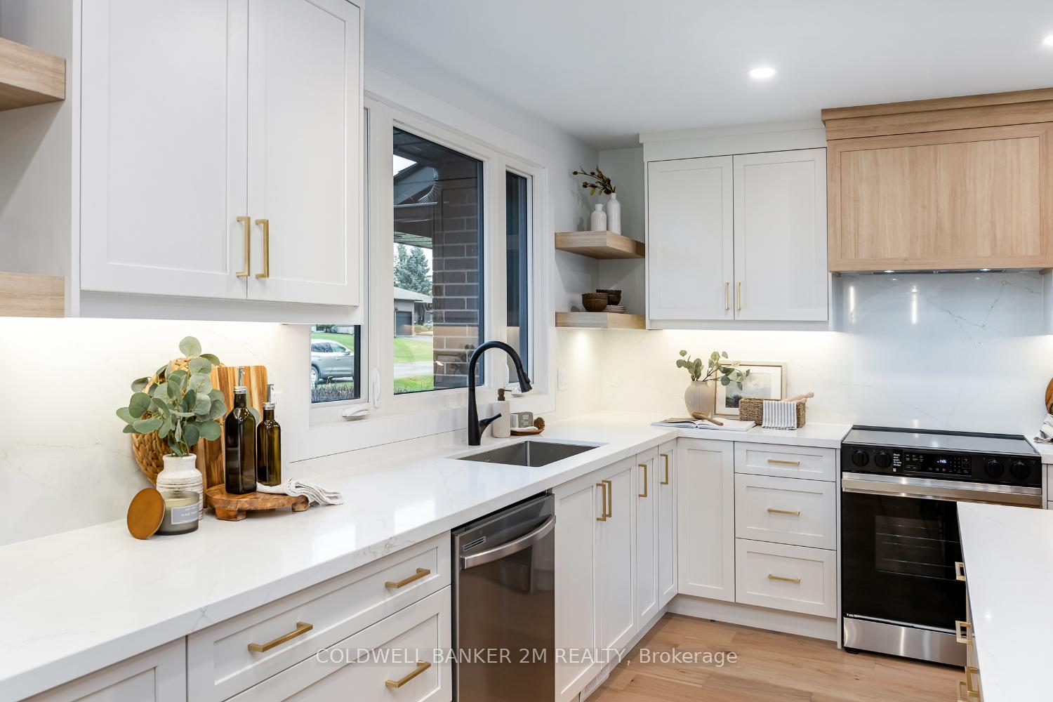Photo 4 of 619 Alma Street, Scugog, Port Perry — HOMEH