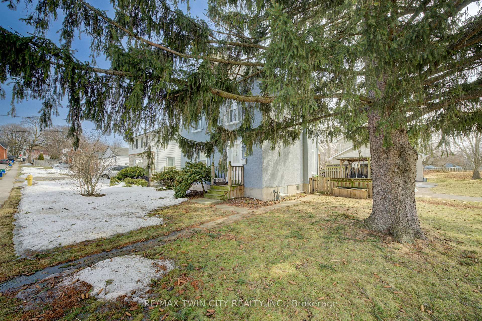 Photo 21 of 5 Summit Avenue, Cambridge — HOMEH