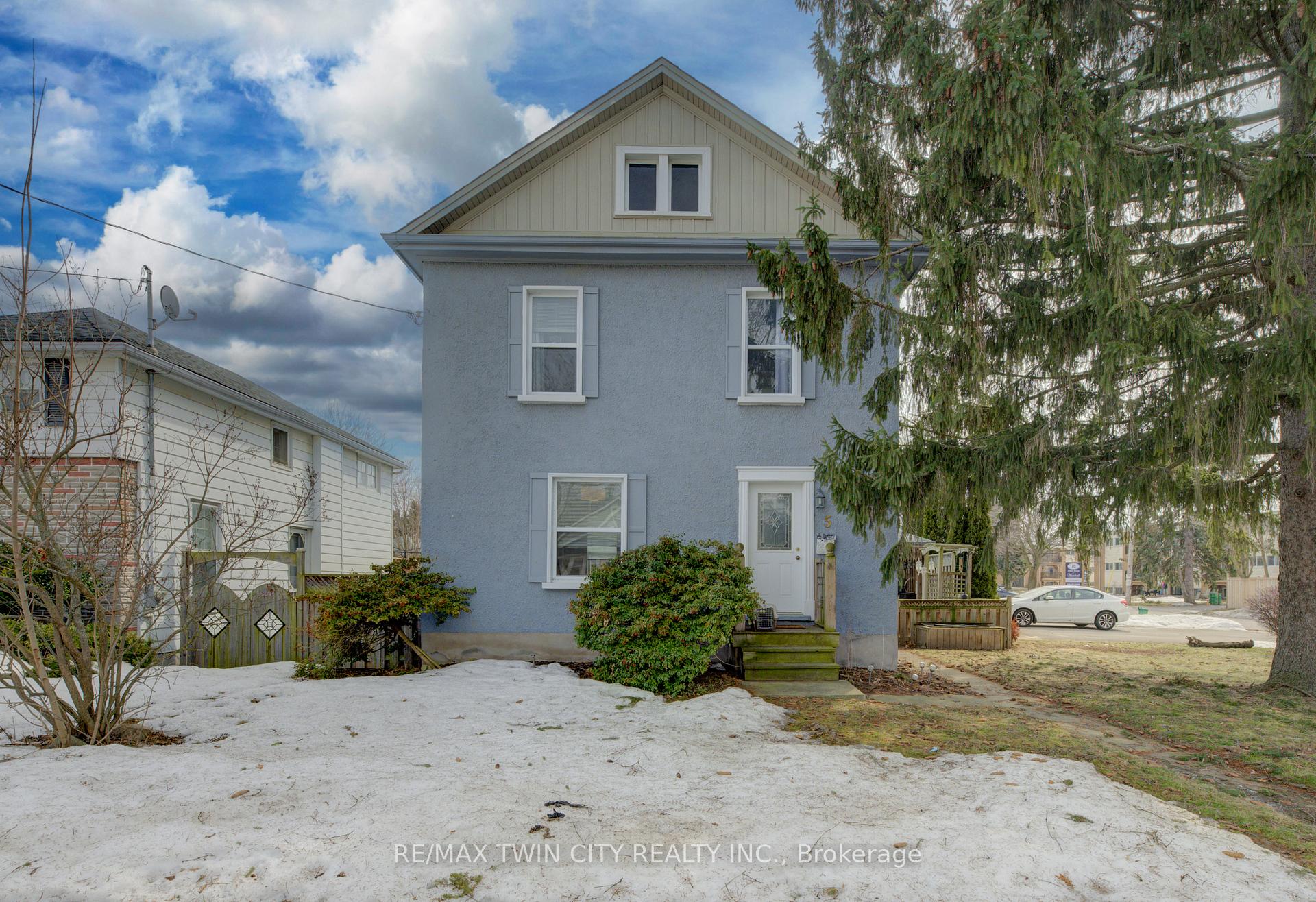 Photo 11 of 5 Summit Avenue, Cambridge — HOMEH