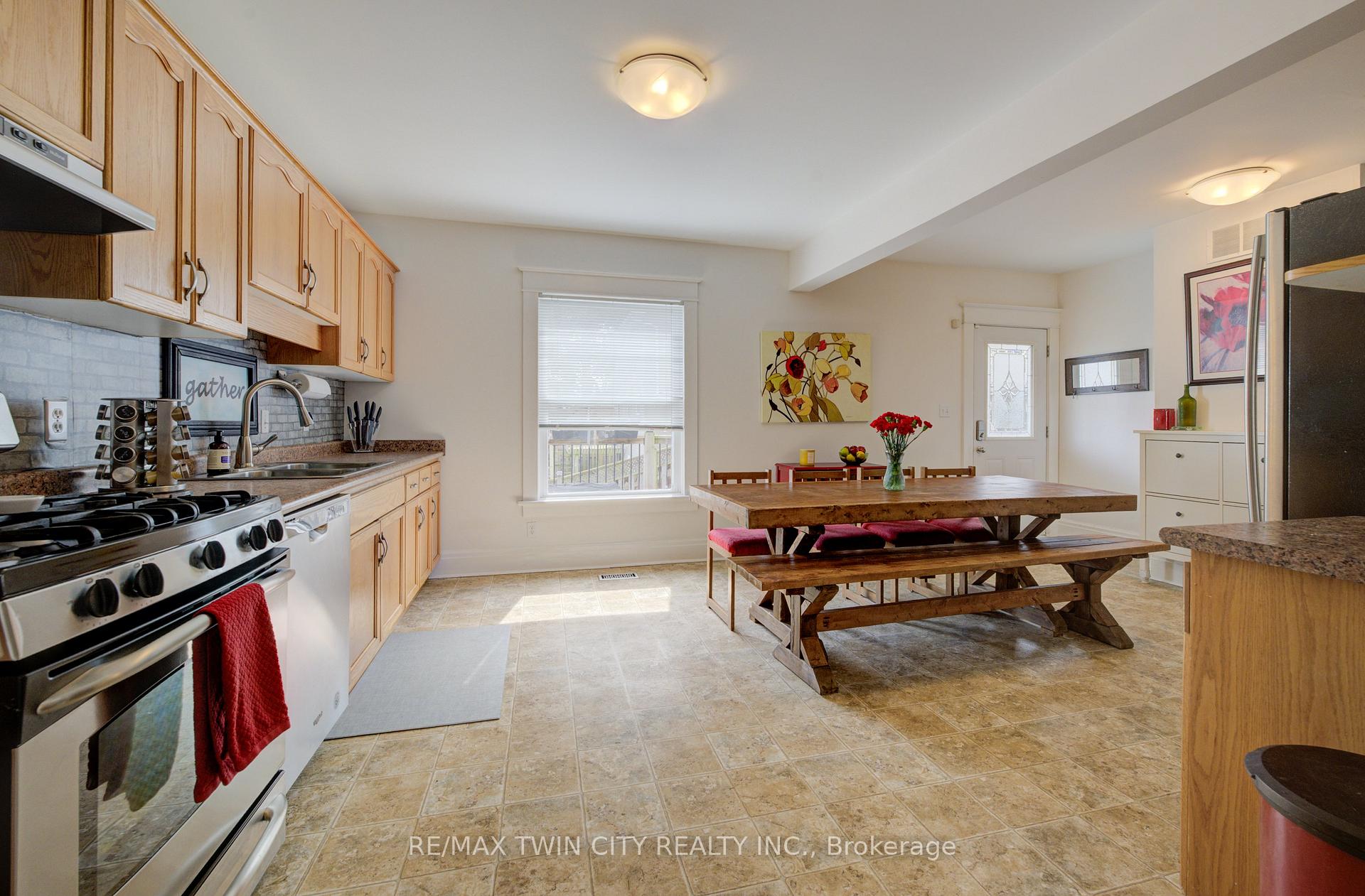 Photo 18 of 5 Summit Avenue, Cambridge — HOMEH