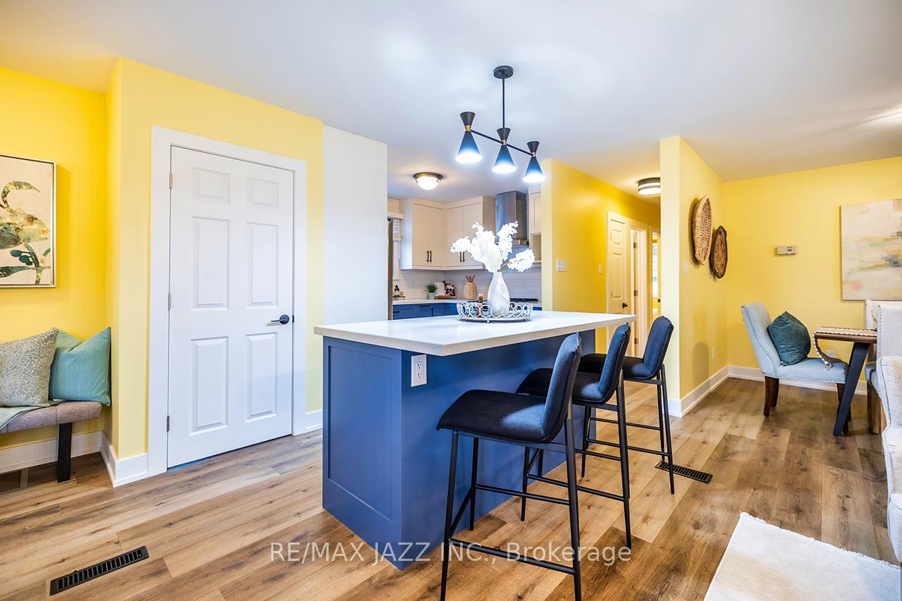 Photo 2 of 137 Park Road N, Oshawa, McLaughlin — HOMEH