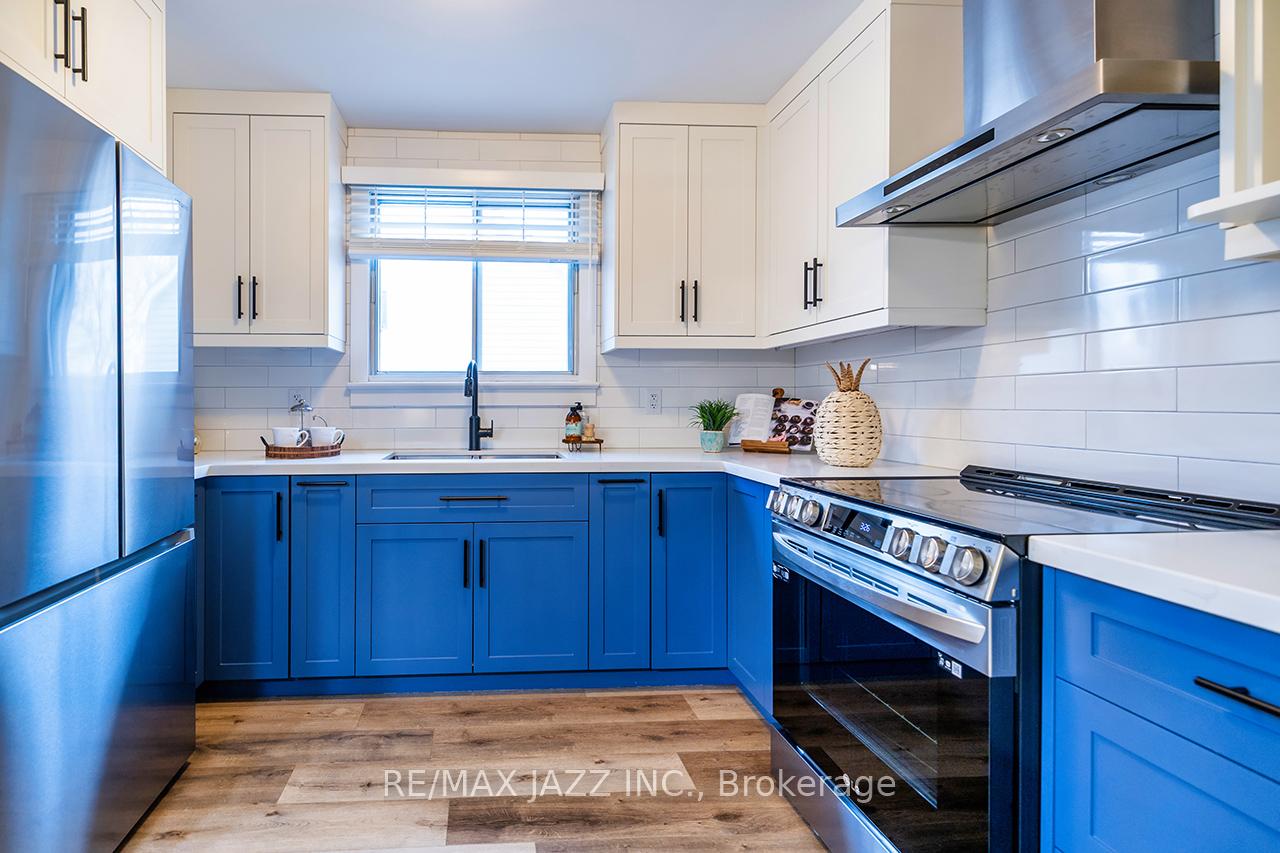 Photo 16 of 137 Park Road N, Oshawa, McLaughlin — HOMEH