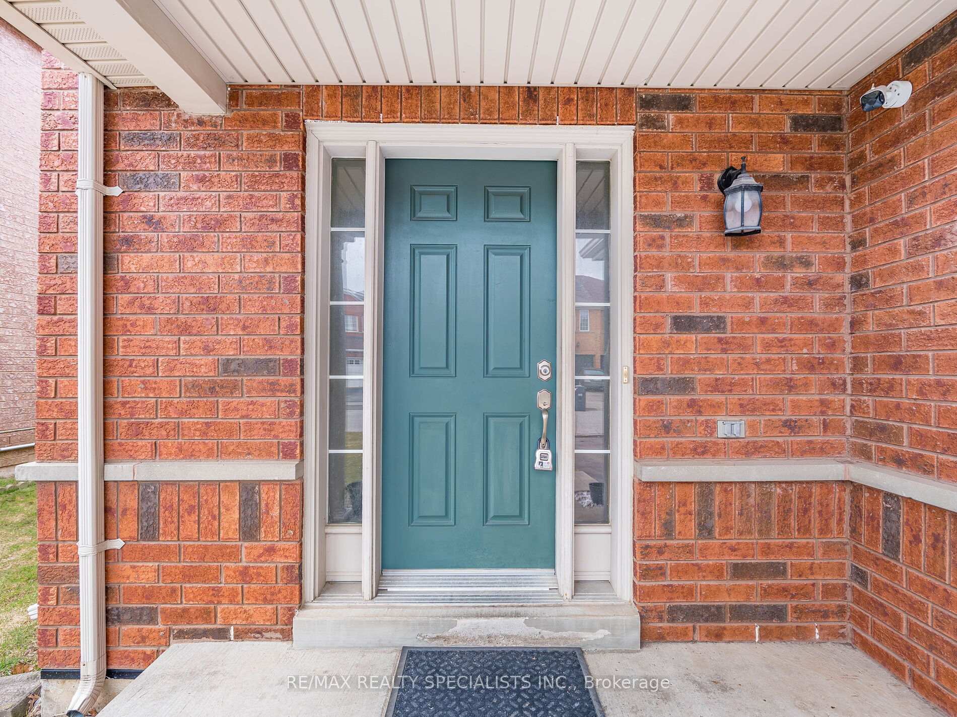 Photo 4 of 83 Bushmill Circle, Brampton, Fletcher's Meadow — HOMEH