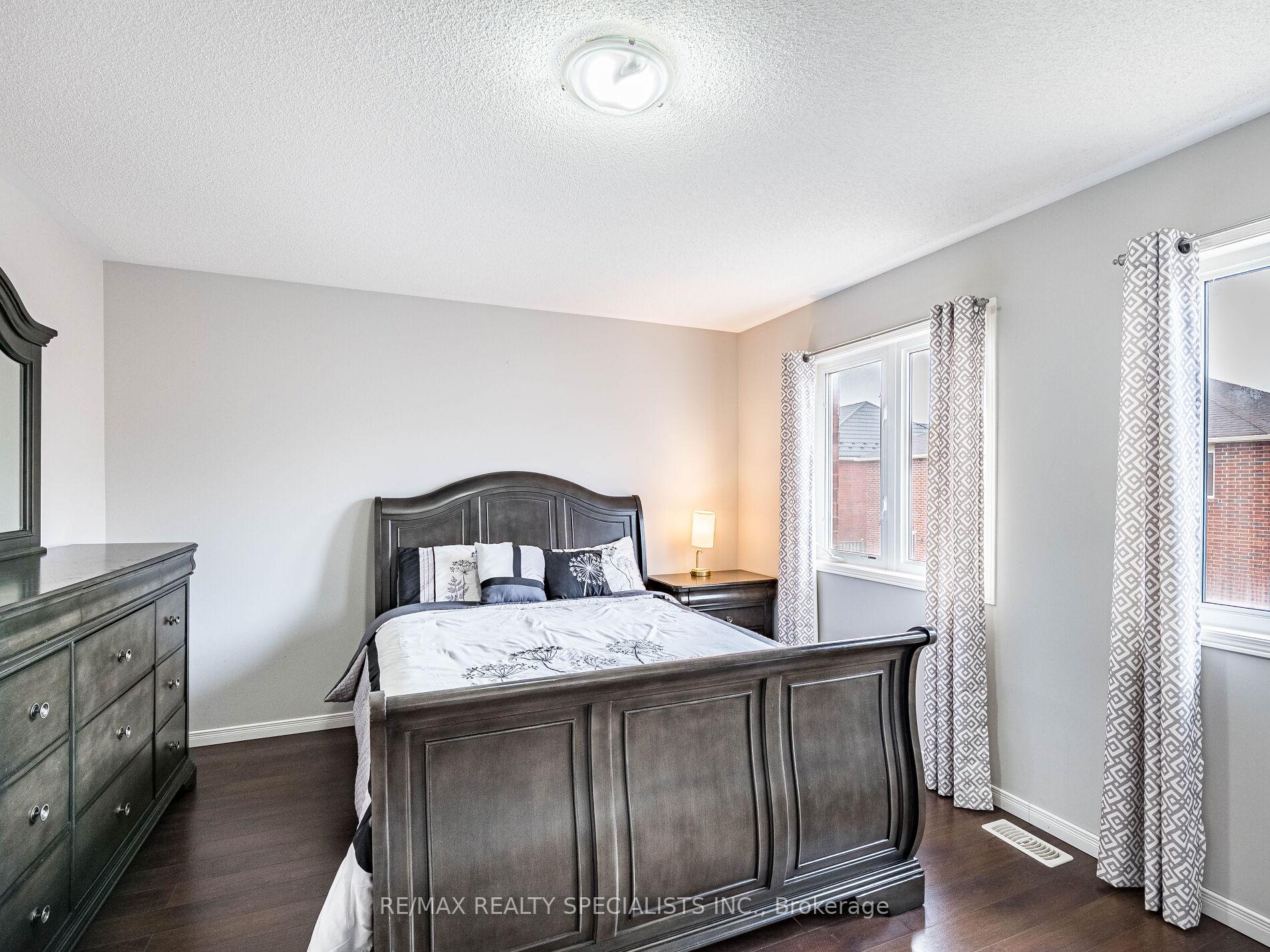 Photo 22 of 83 Bushmill Circle, Brampton, Fletcher's Meadow — HOMEH