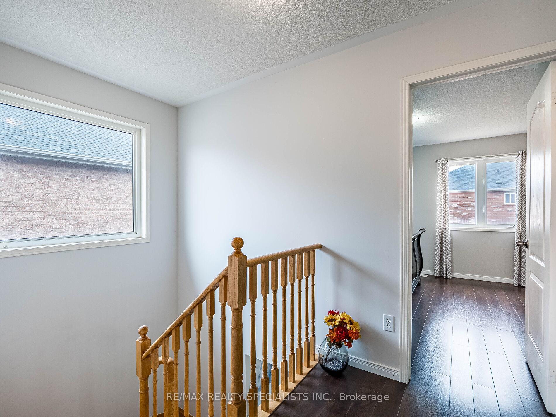 Photo 24 of 83 Bushmill Circle, Brampton, Fletcher's Meadow — HOMEH