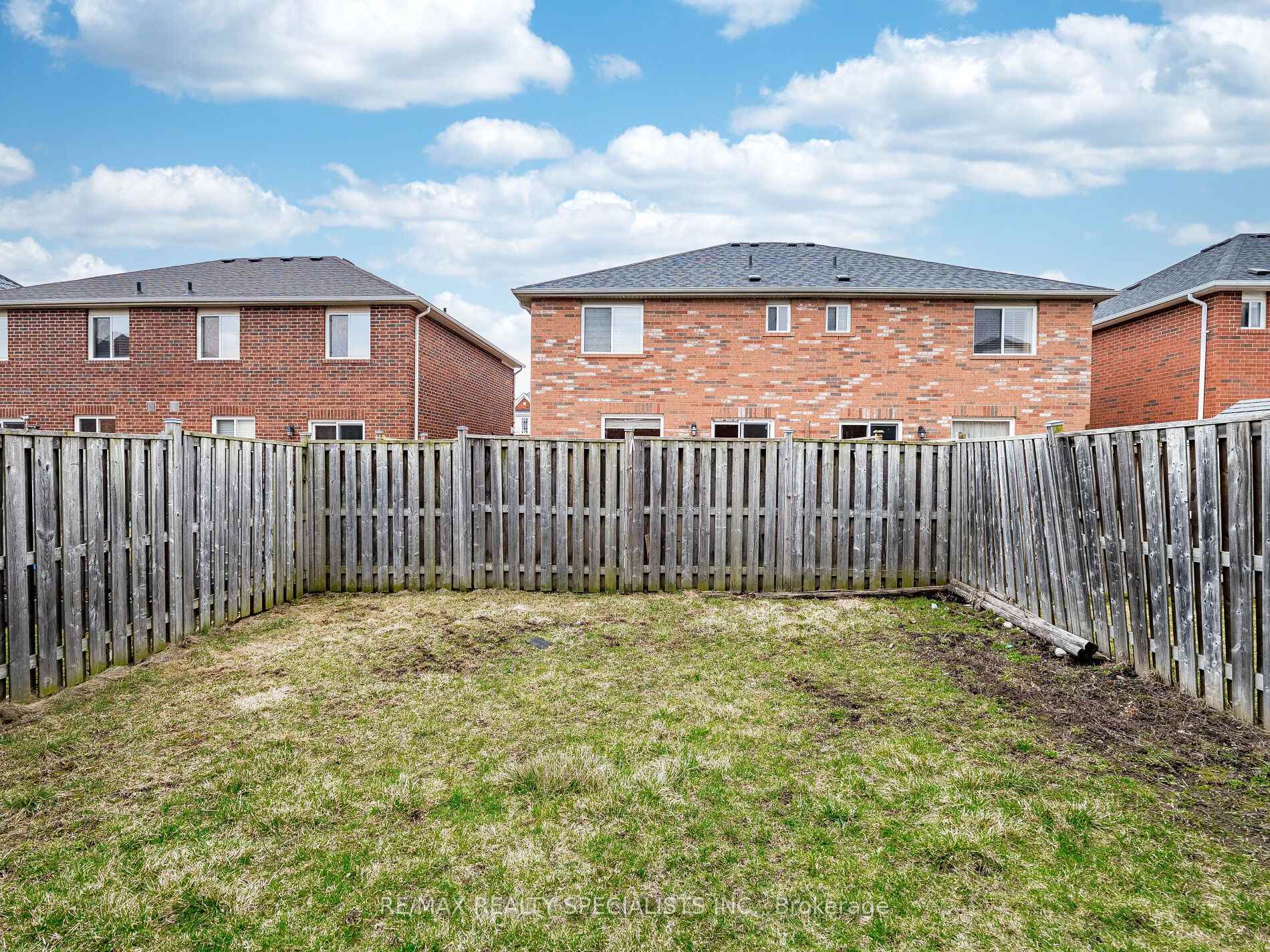 Photo 28 of 83 Bushmill Circle, Brampton, Fletcher's Meadow — HOMEH