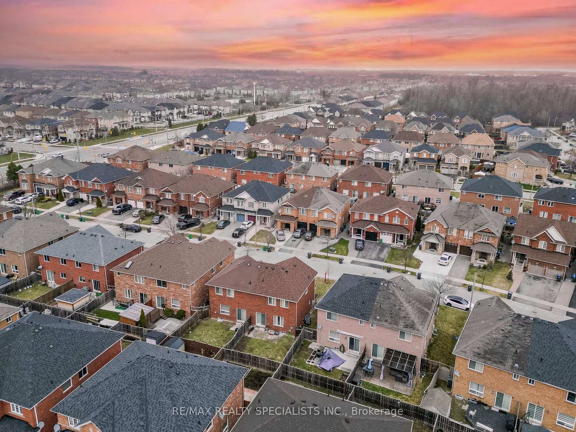 Photo 29 of 83 Bushmill Circle, Brampton, Fletcher's Meadow — HOMEH