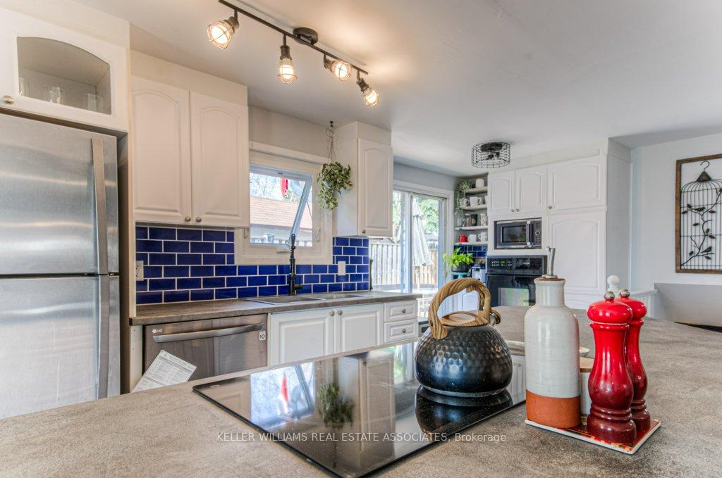 Photo 11 of Unit A, 180 Coghill Place, Waterloo — HOMEH
